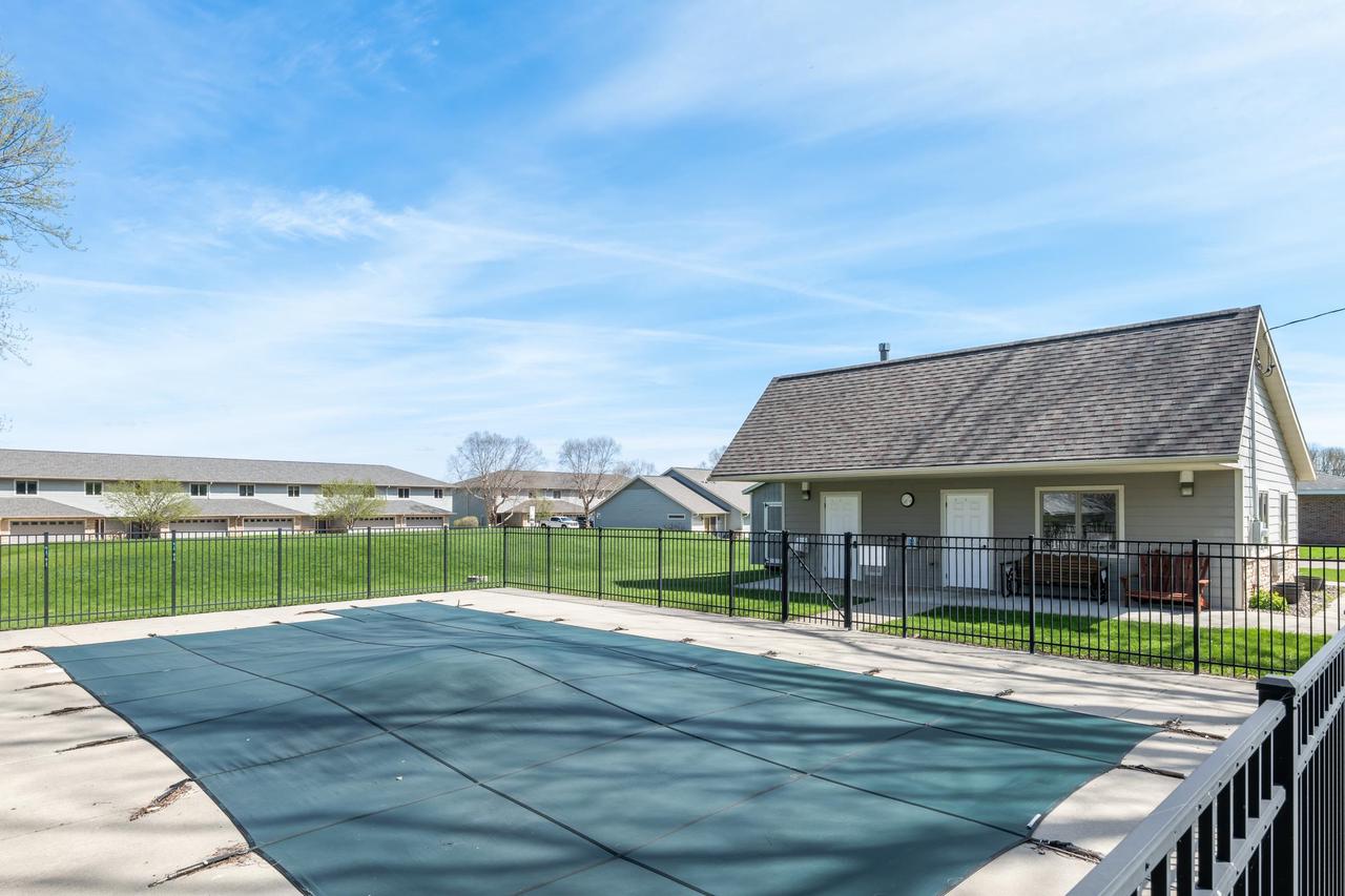 178 East Front Street 31