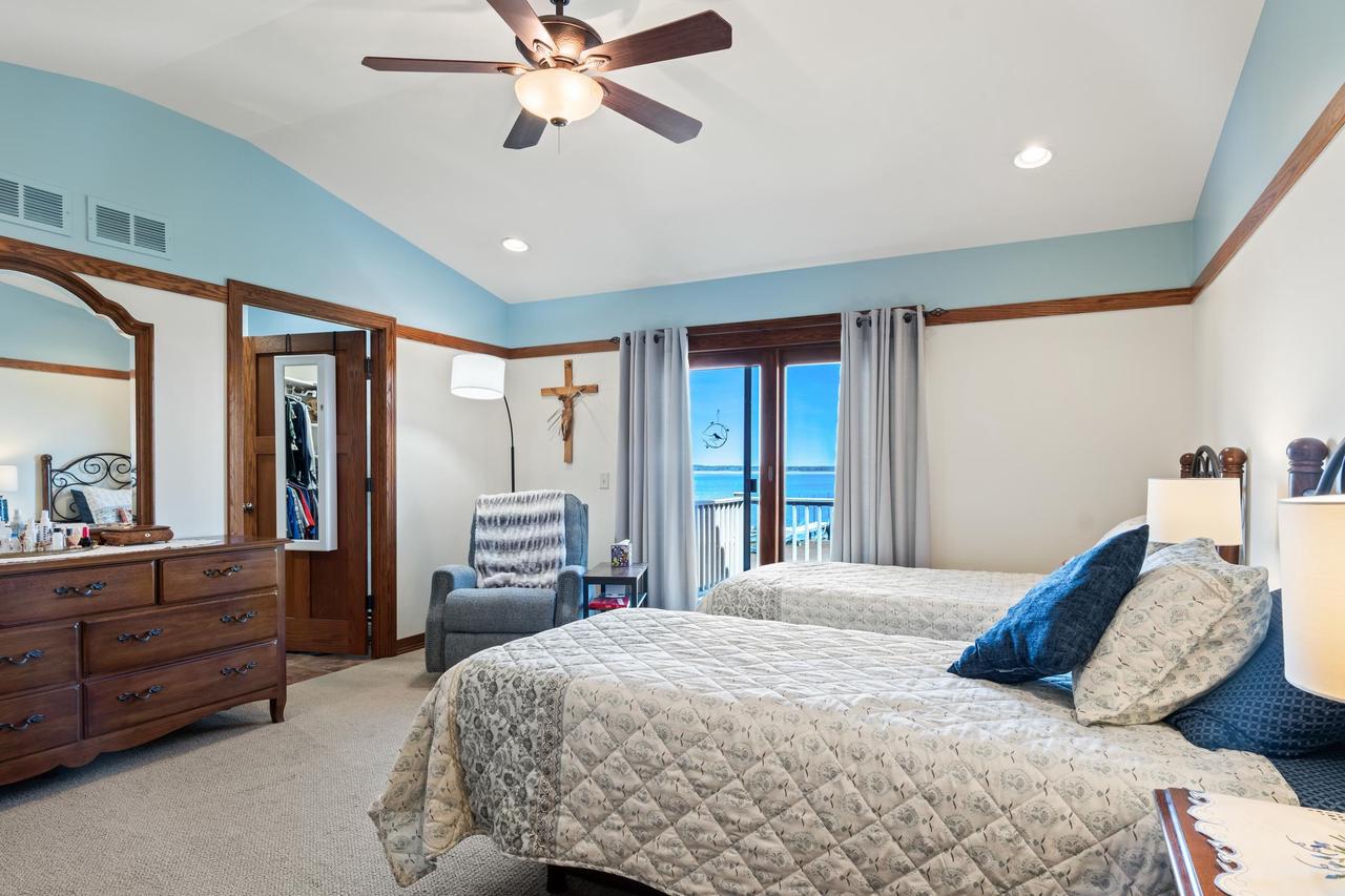 178 East Front Street 31