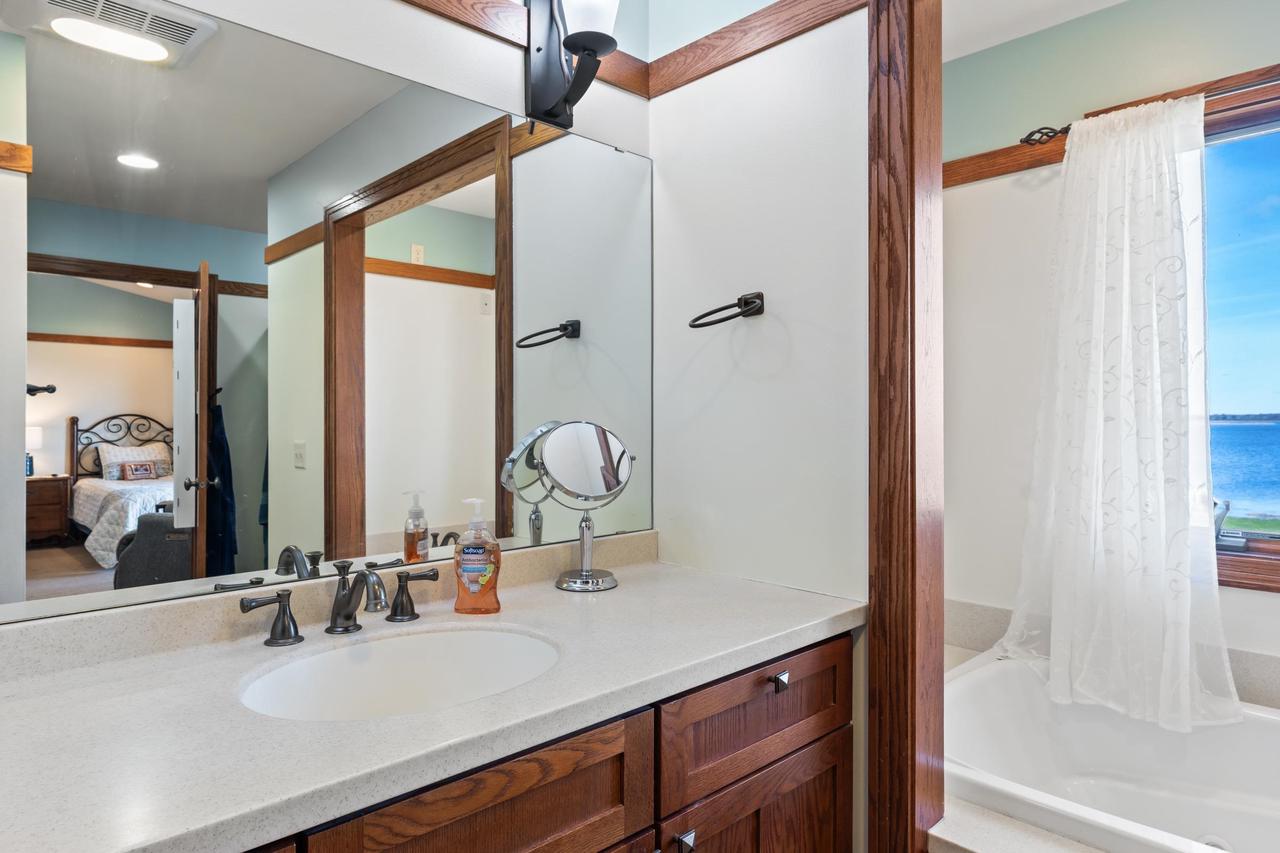 178 East Front Street 31