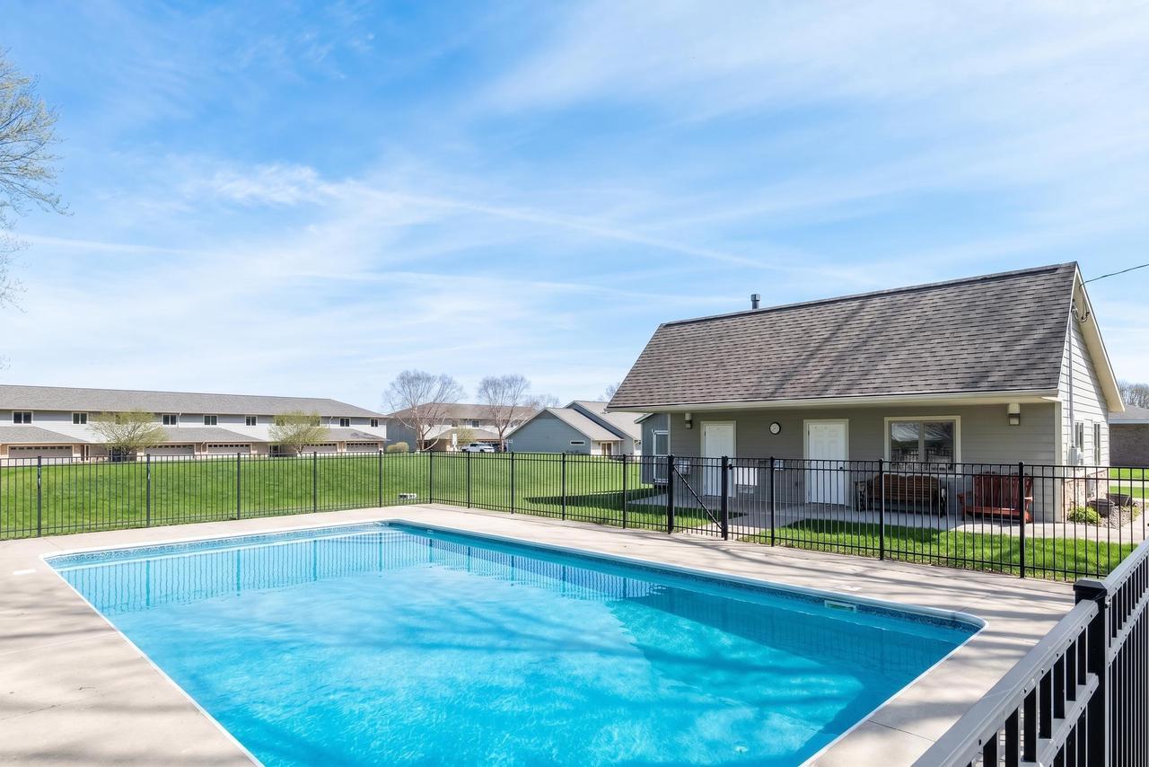 178 East Front Street 31