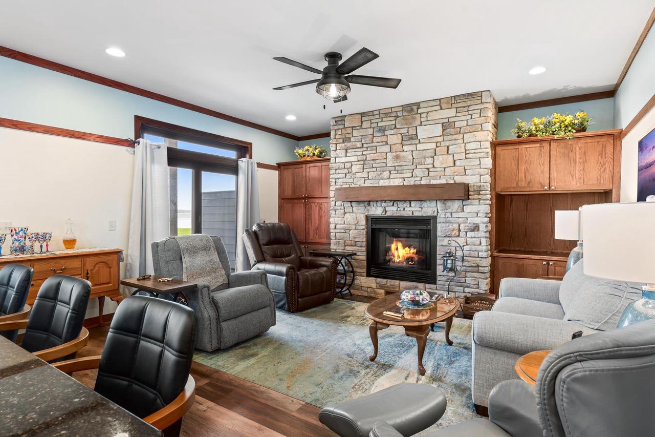 178 East Front Street 31