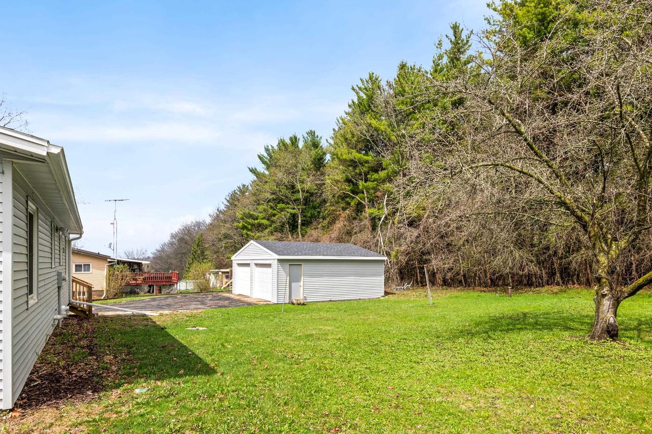 W2252 Spring Lake Road
