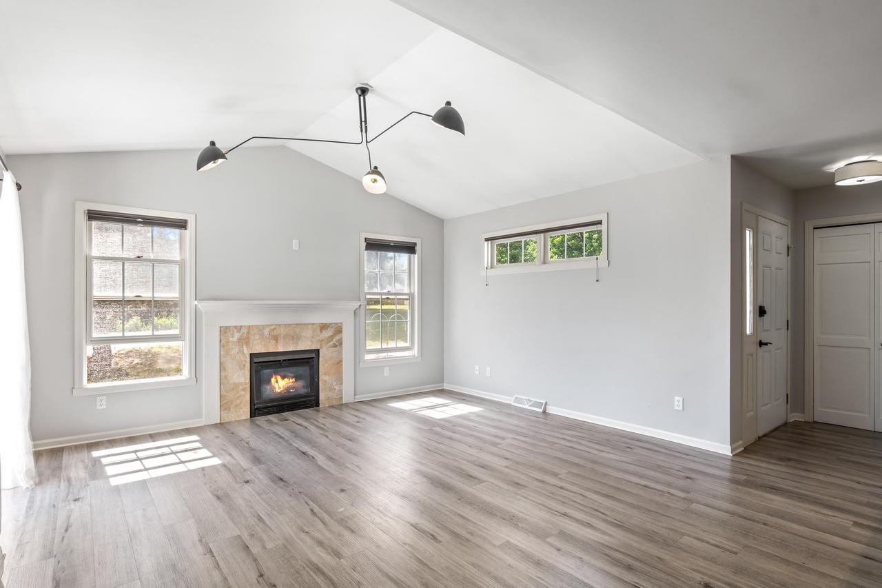 N6083 Heritage Drive