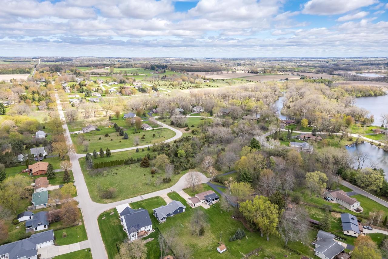 W869 Summit Court