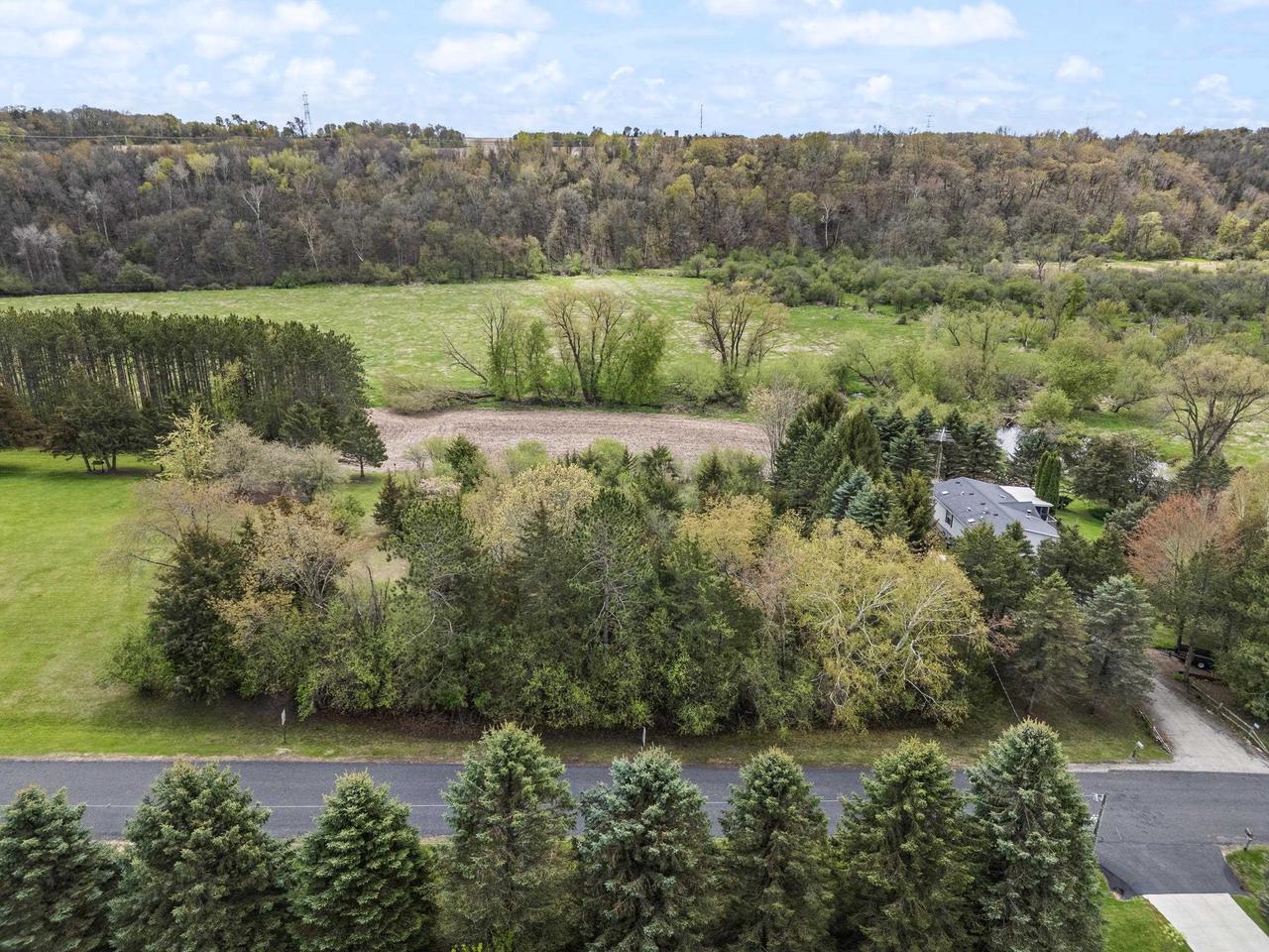 L21 Spring Lake Road