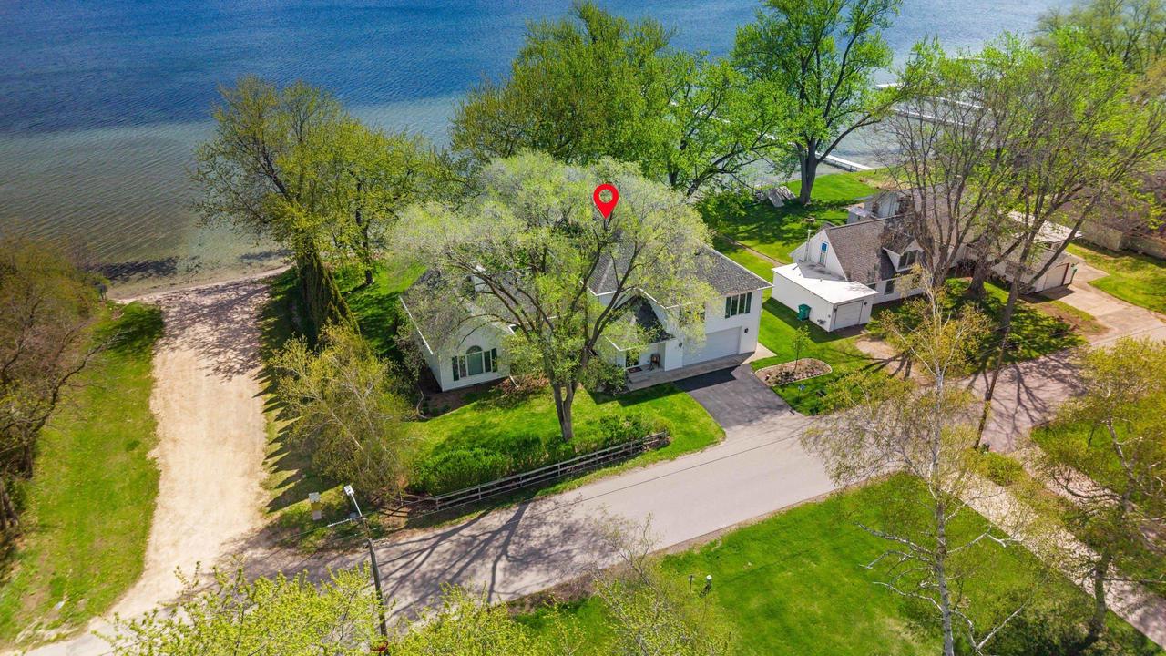 N4286 S Lakeshore Drive