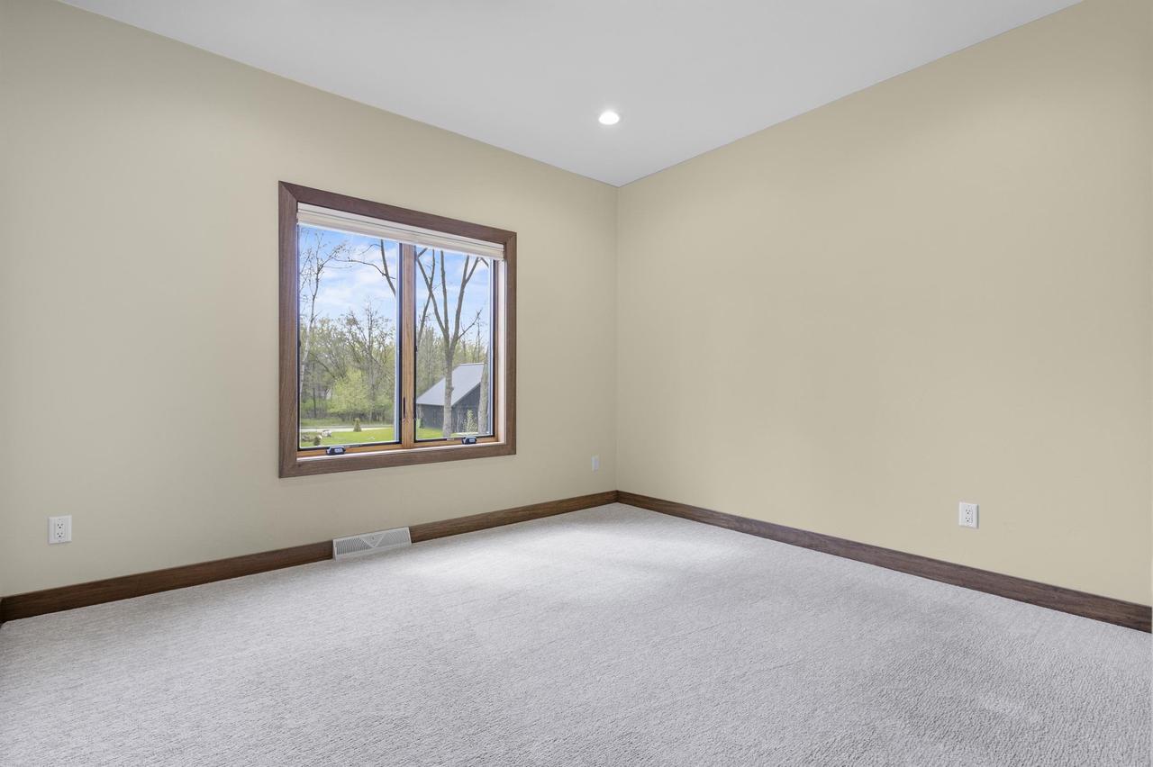 433 Evensong Way