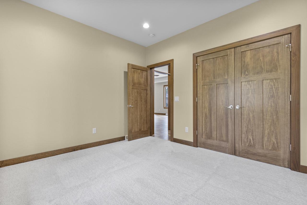 433 Evensong Way
