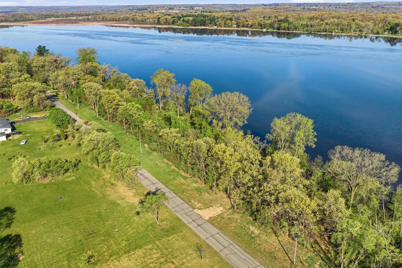Lot 1 Freedom Road