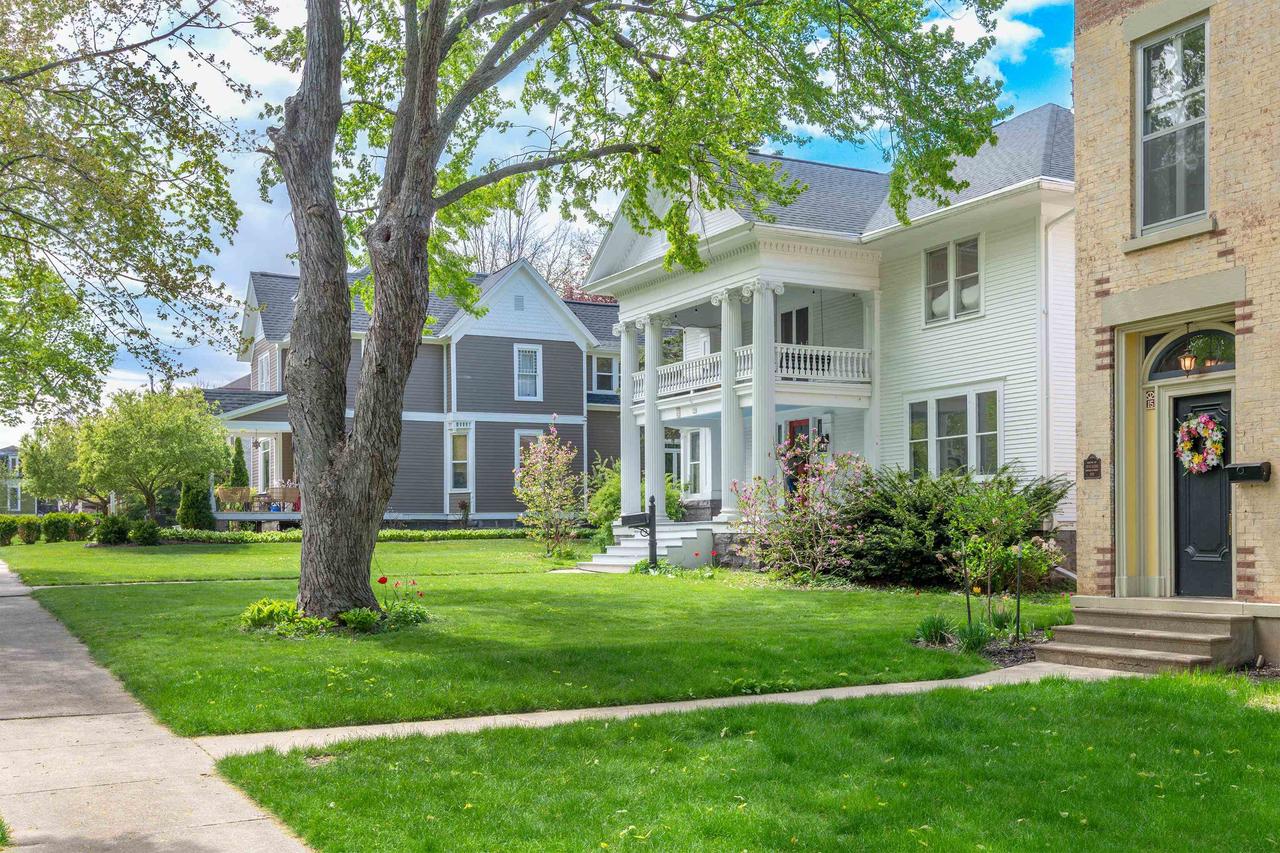 175 N Adams Avenue