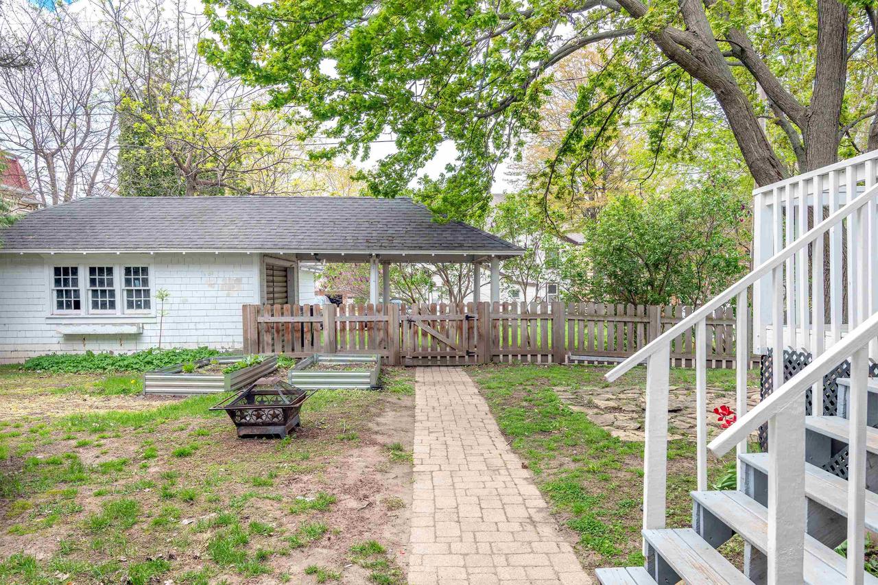 175 N Adams Avenue
