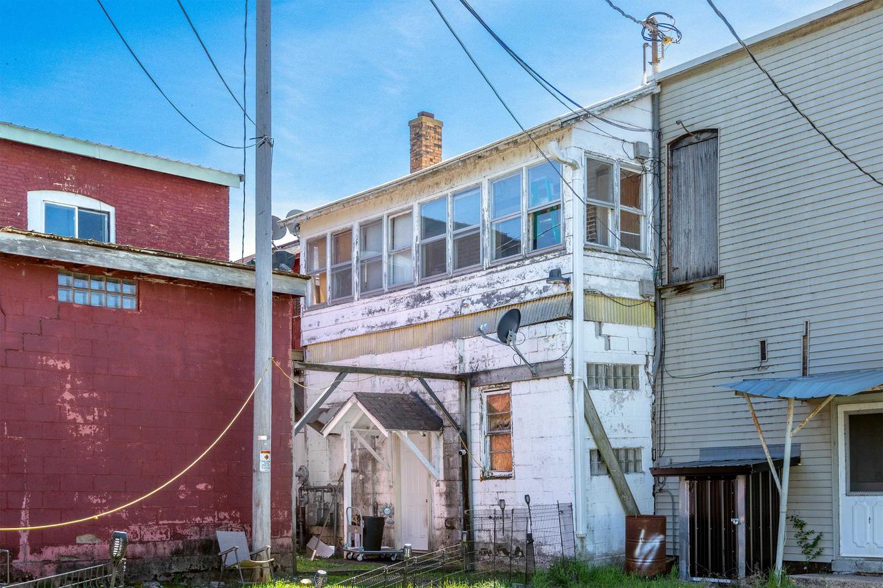 113/114 Pine River Street