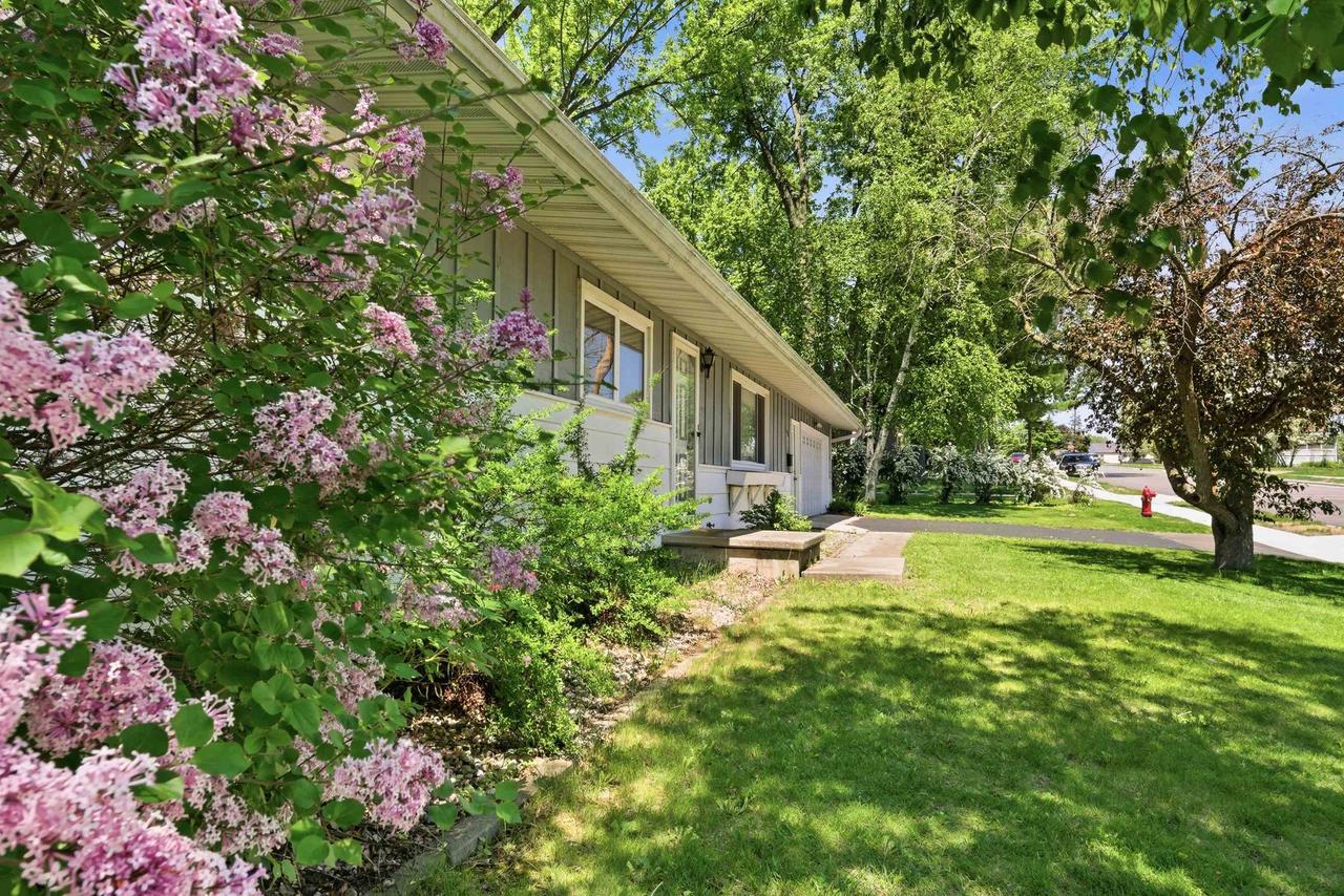 406 Hamburg Street