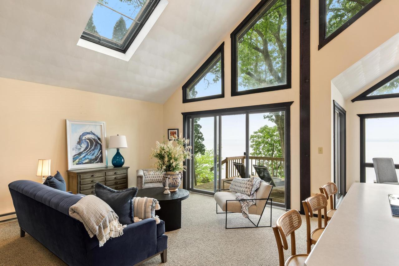 N4826 N Lakeshore Drive