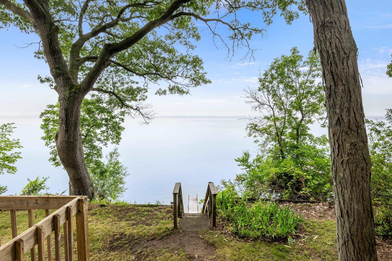 N4826 N Lakeshore Drive
