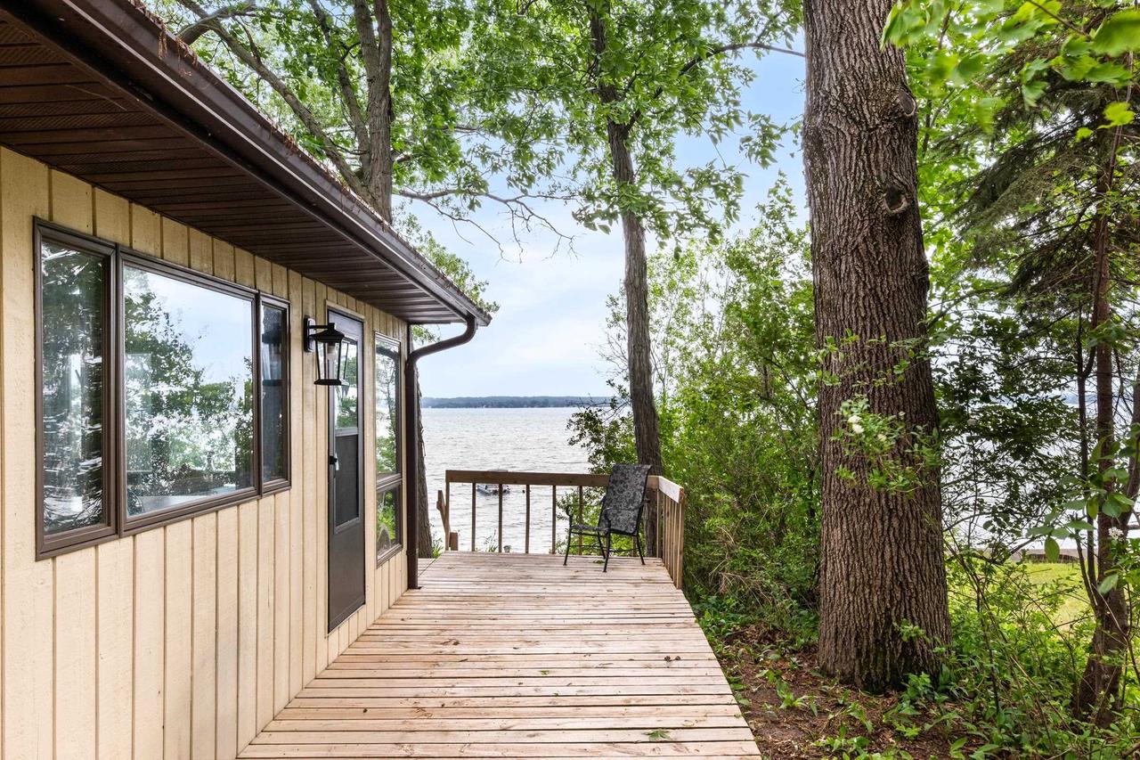 N4826 N Lakeshore Drive