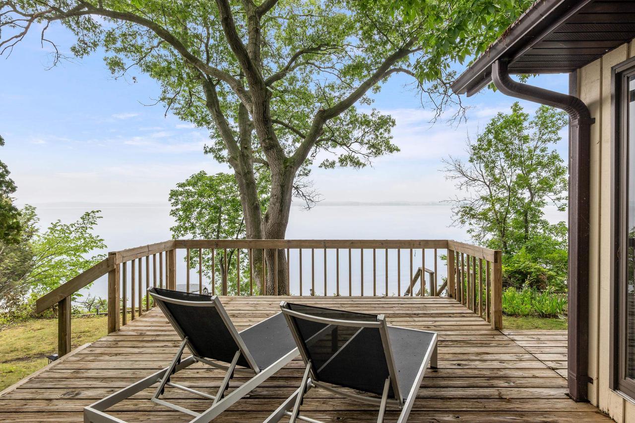 N4826 N Lakeshore Drive