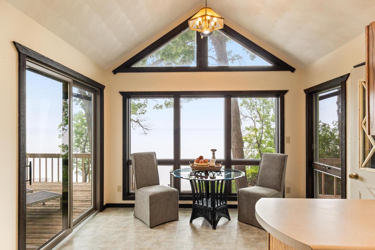 N4826 N Lakeshore Drive