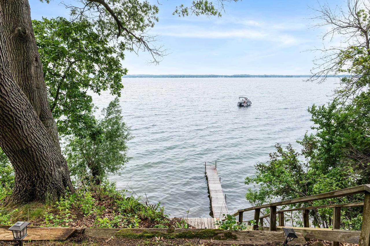 N4826 N Lakeshore Drive