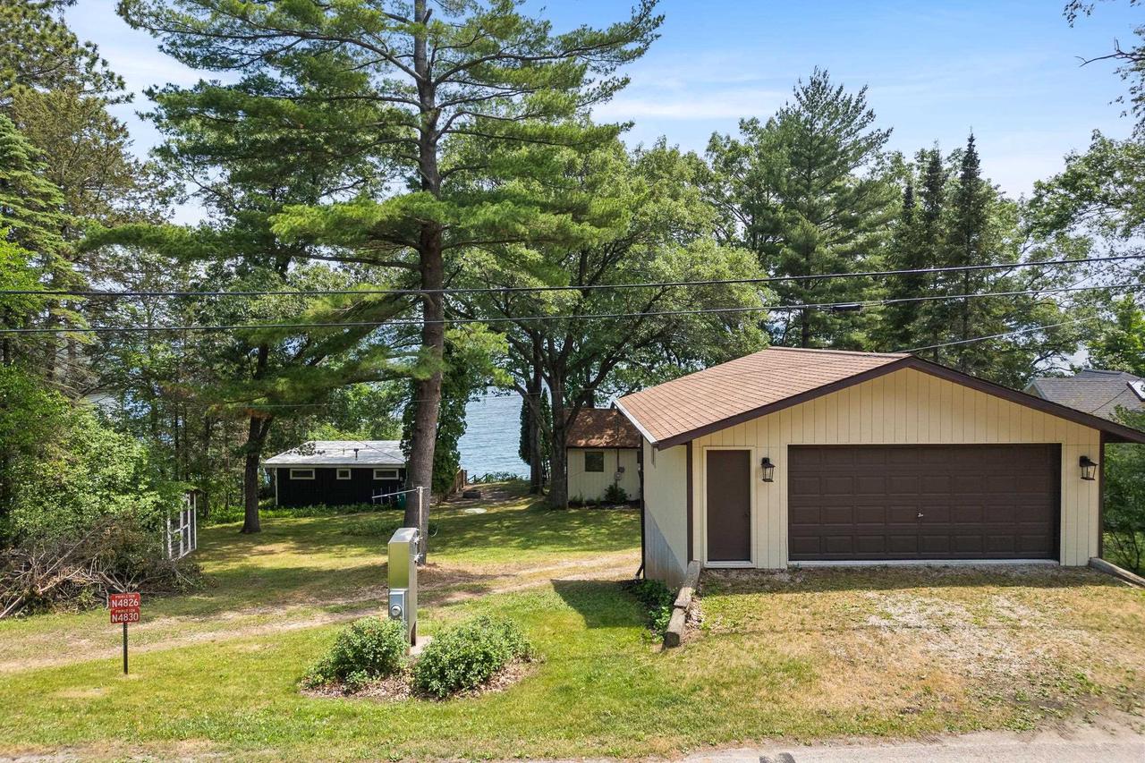 N4826 N Lakeshore Drive