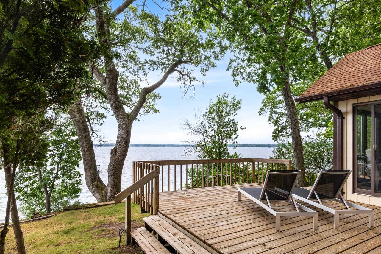 N4826 N Lakeshore Drive