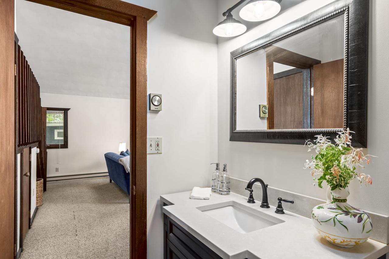 N4826 N Lakeshore Drive
