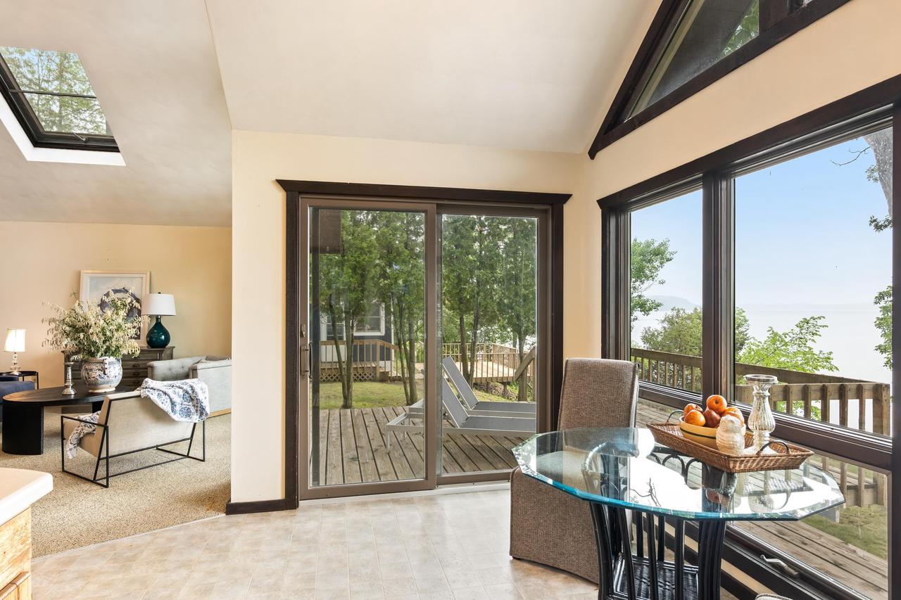 N4826 N Lakeshore Drive