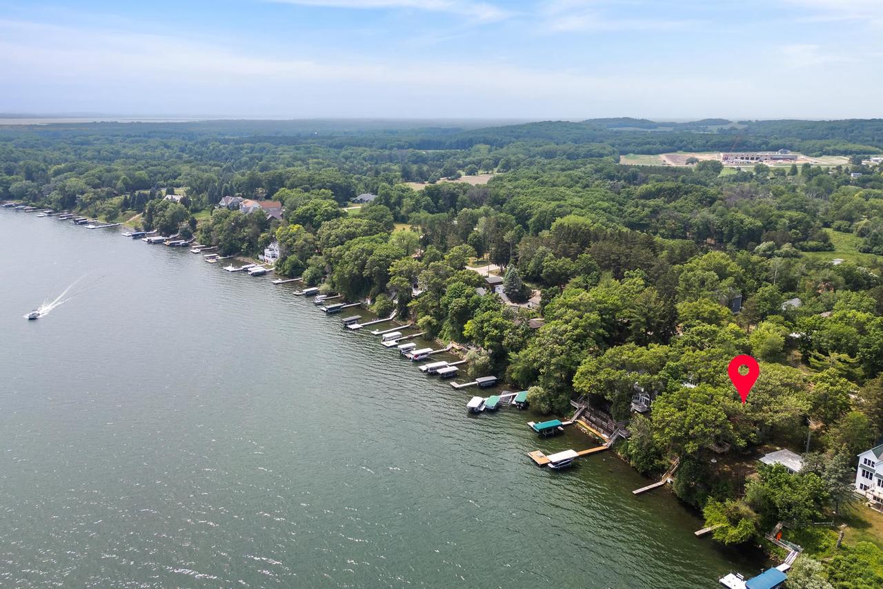 N4826 N Lakeshore Drive