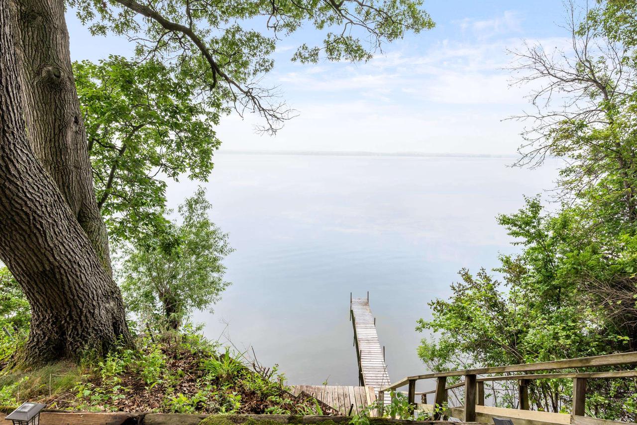 N4826 N Lakeshore Drive