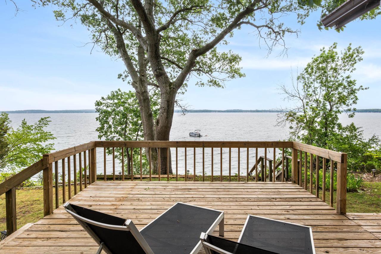 N4826 N Lakeshore Drive