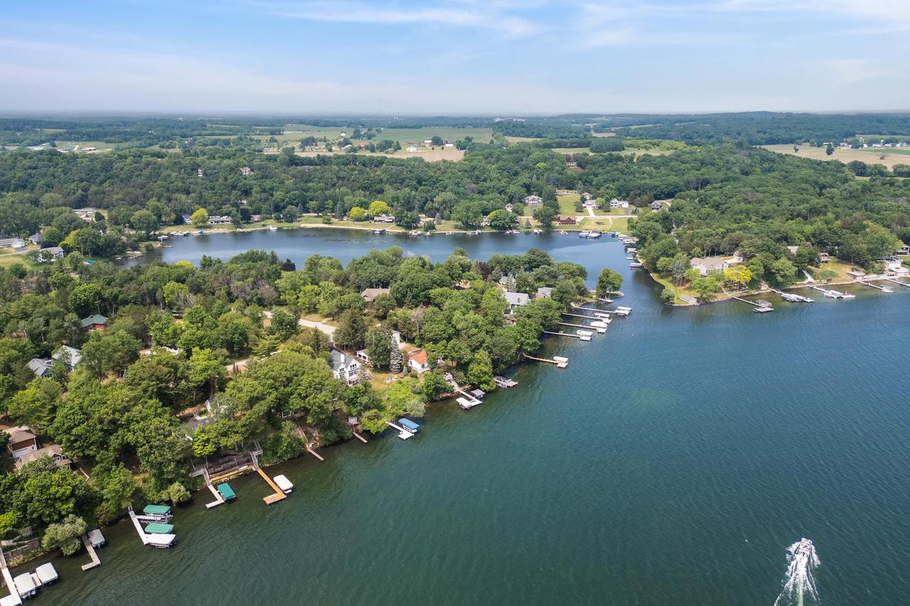 N4826 N Lakeshore Drive