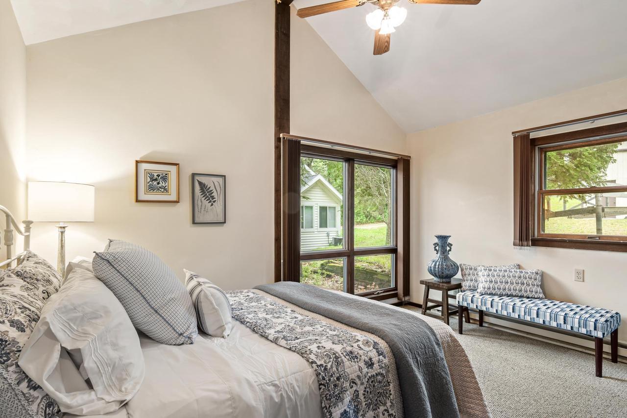 N4826 N Lakeshore Drive