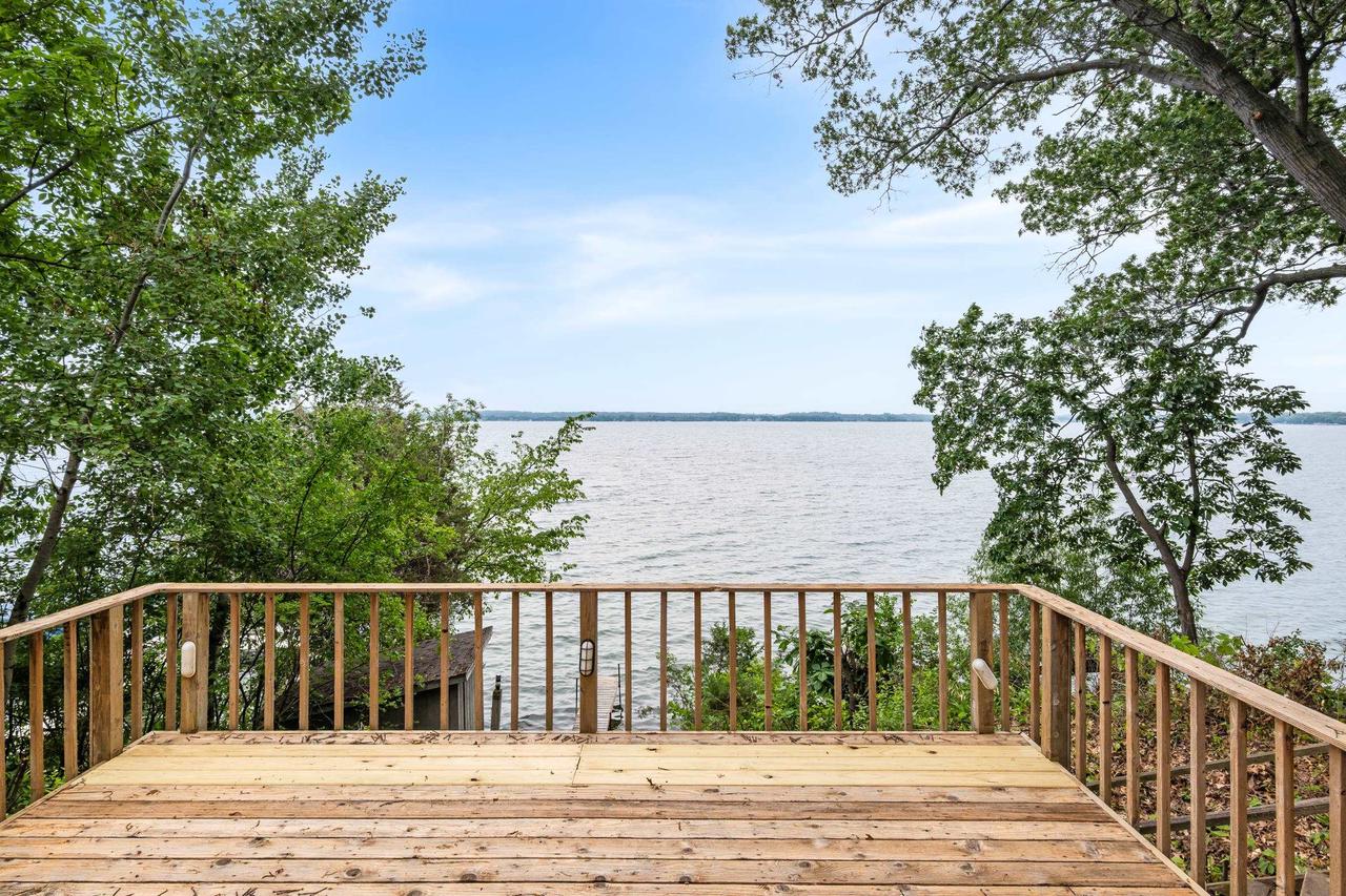 N4830 N Lakeshore Drive
