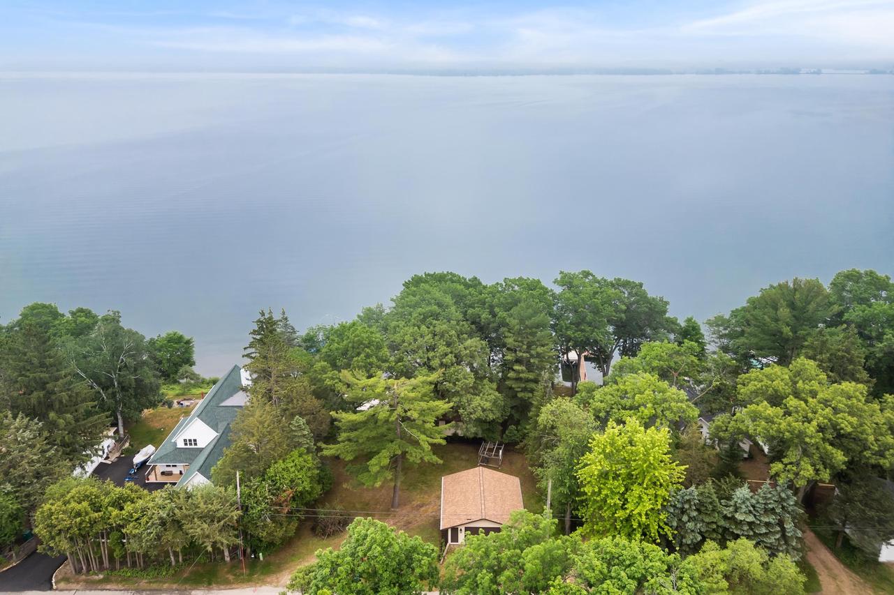 N4830 N Lakeshore Drive