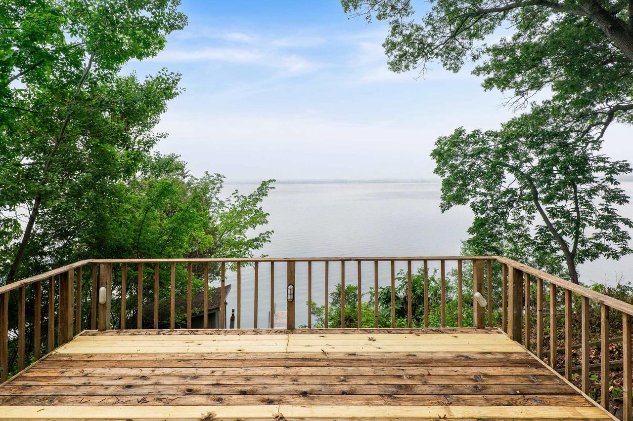 N4830 N Lakeshore Drive