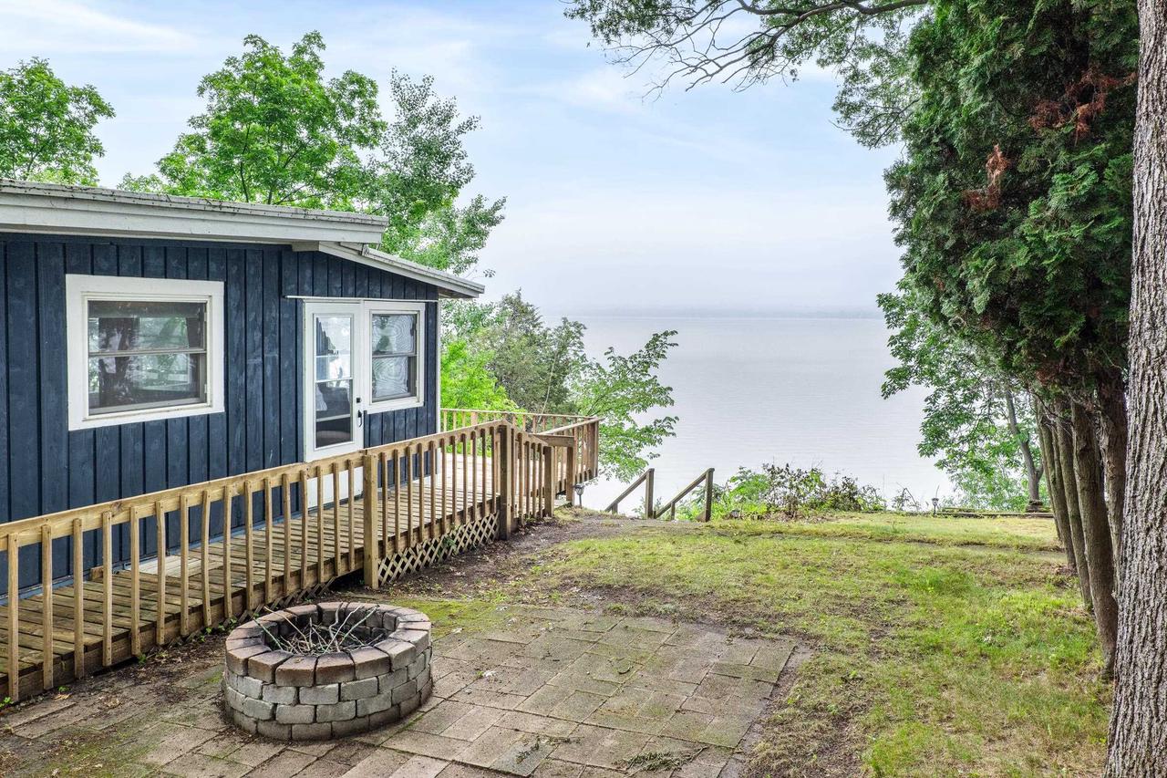 N4830 N Lakeshore Drive