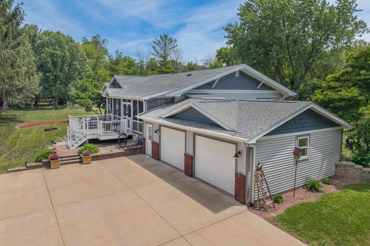 5086 Valley Heights Road