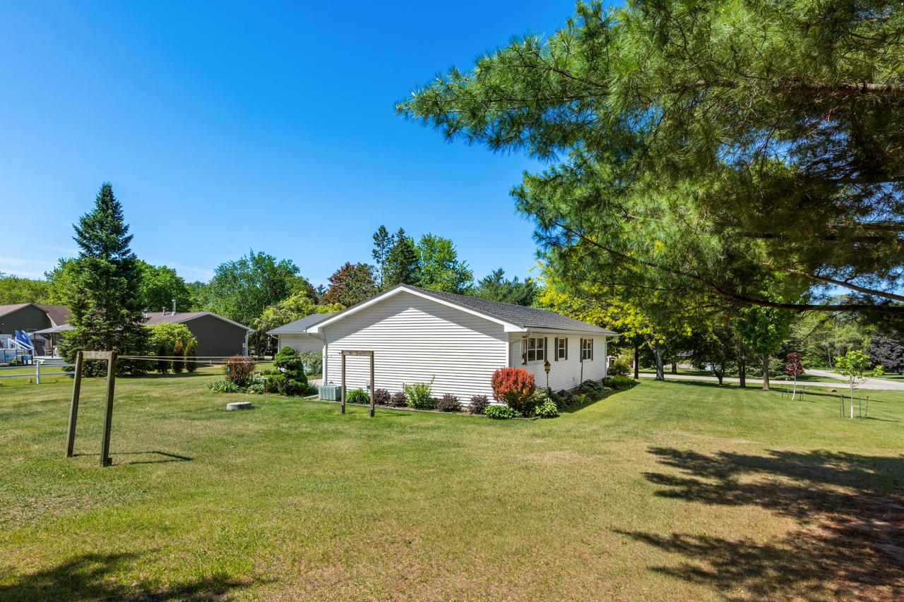 N9692 Wildflower Lane