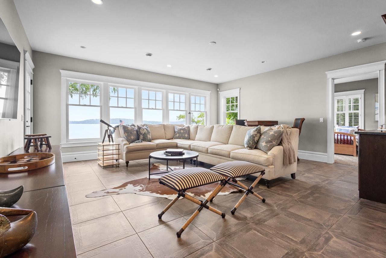 W2654 Oakwood Beach Road