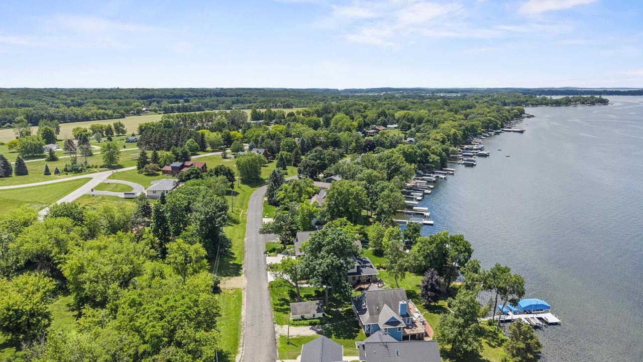 W2654 Oakwood Beach Road