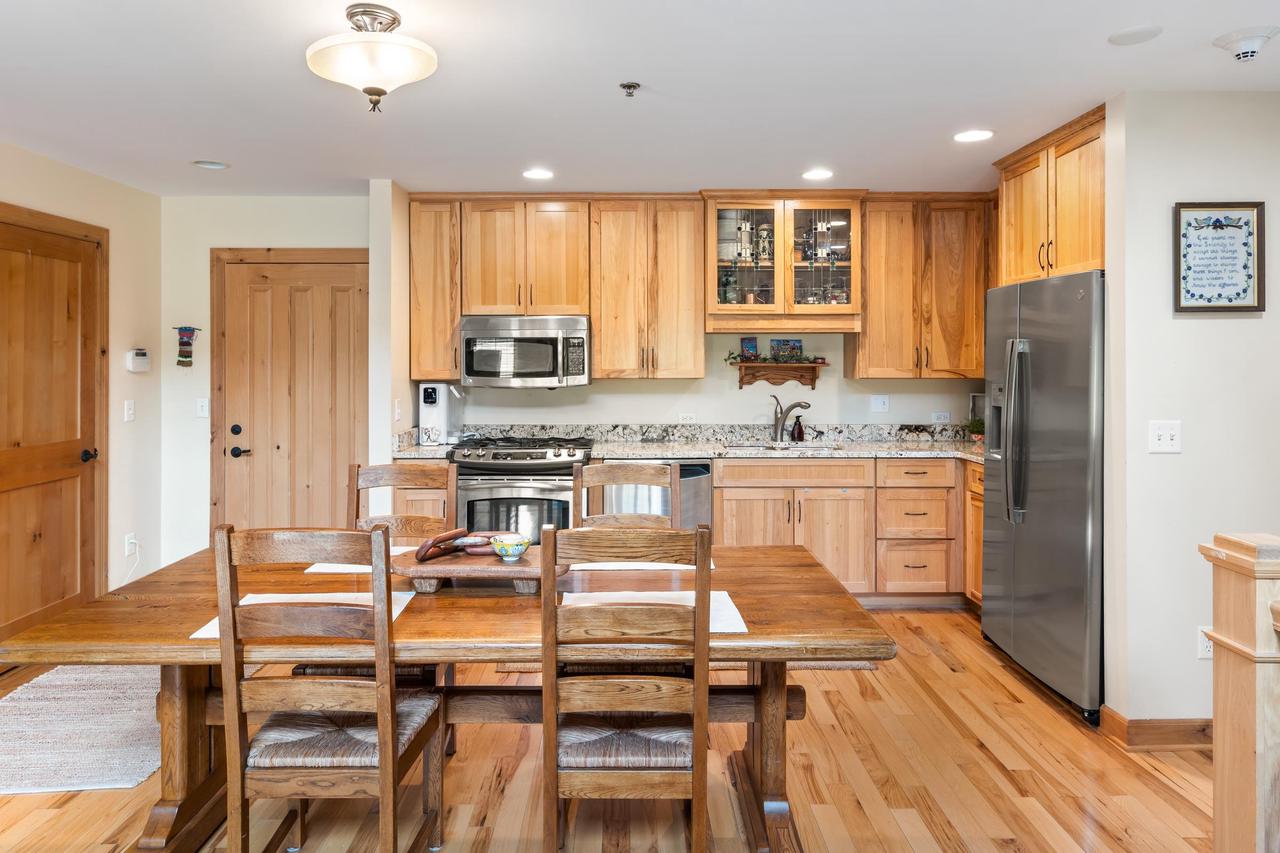 695 South Street 8