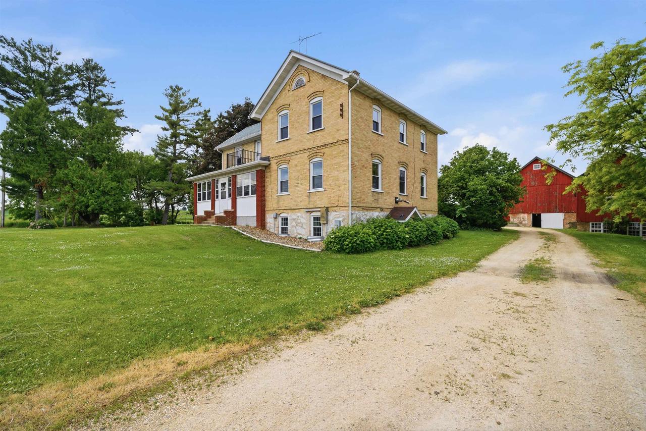 W3536 Highway 33