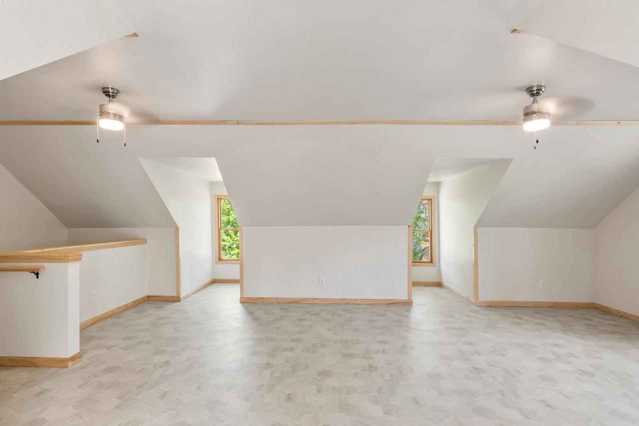 3075 W Grouse Road