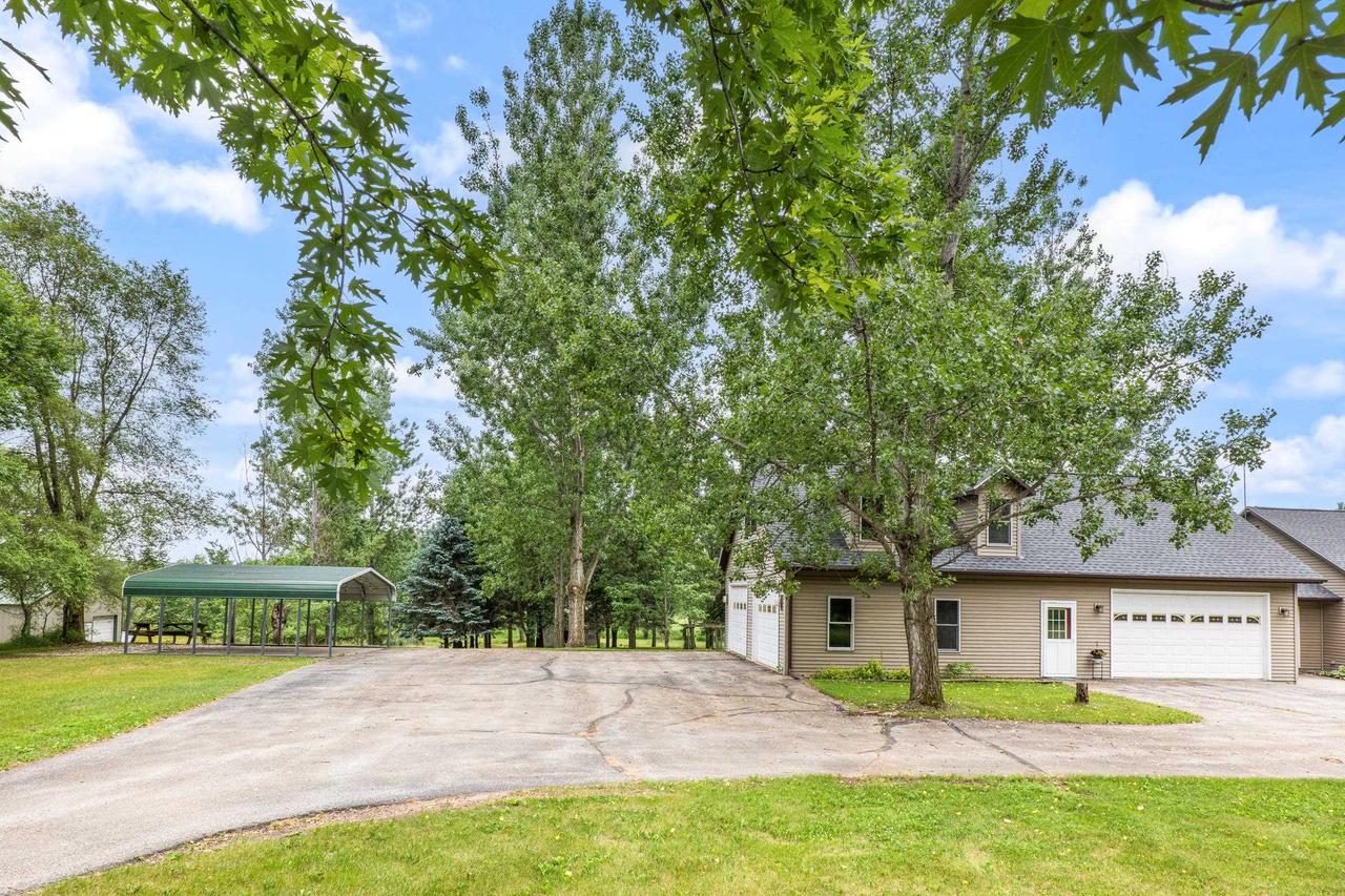 3075 W Grouse Road