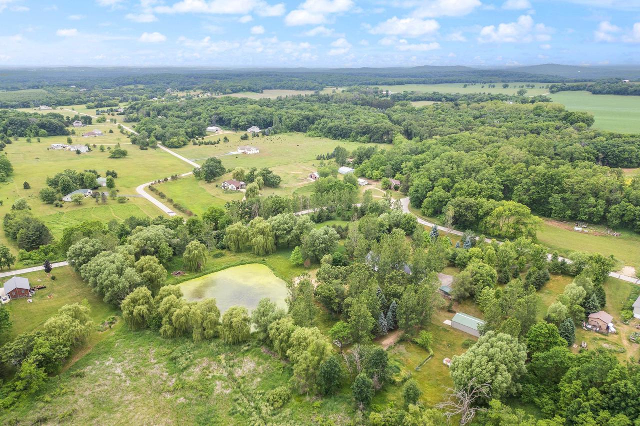 3075 W Grouse Road