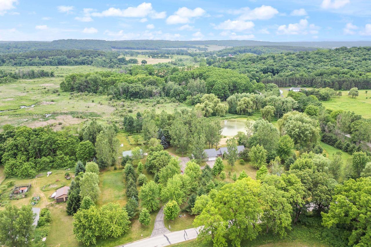 3075 W Grouse Road