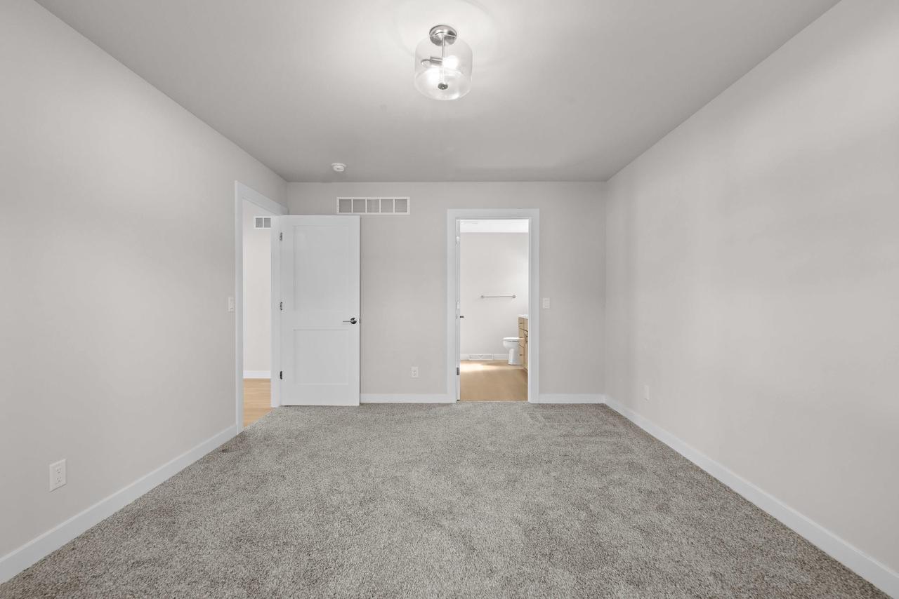 520 Village Lane