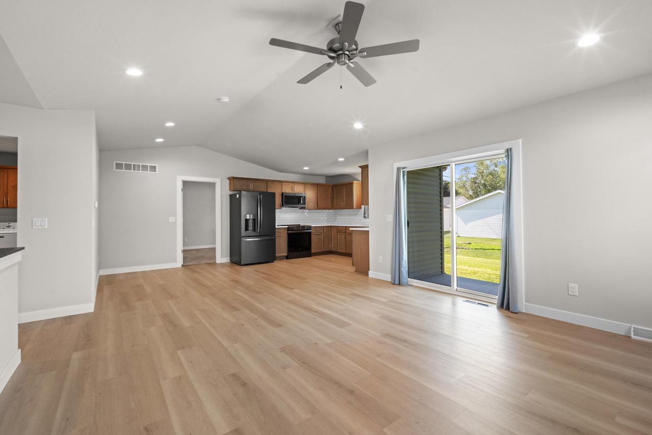 520 Village Lane