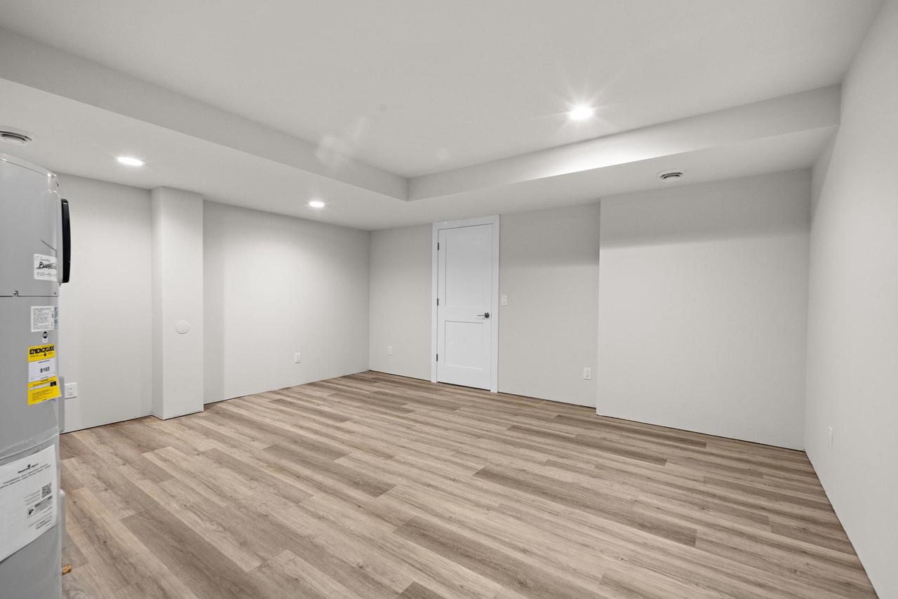 520 Village Lane