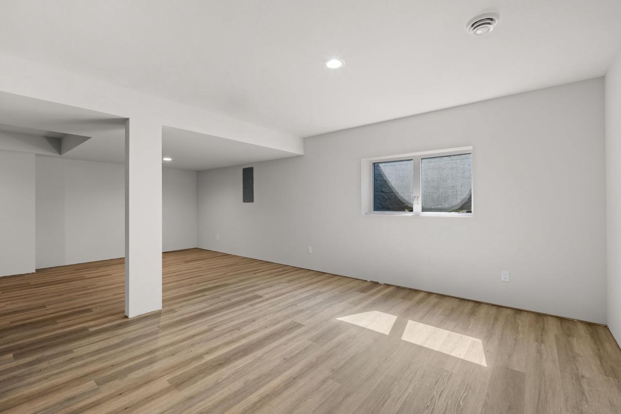 520 Village Lane